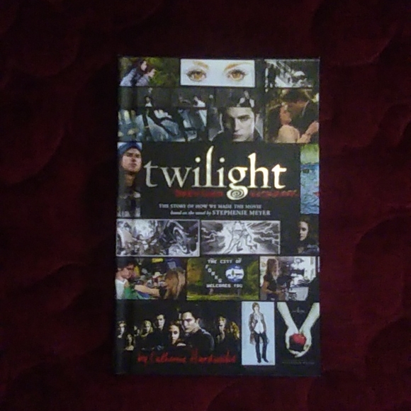 'Twilight' Saga Official Directors Notebook & Movie Companions~New Moon/Eclipse - Picture 3 of 8
